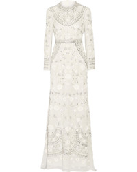 Белое вечернее платье с украшением от Needle & Thread
