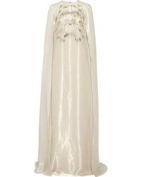 Белое вечернее платье с украшением от Oscar de la Renta
