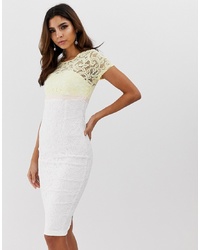 Белое кружевное облегающее платье от Vesper