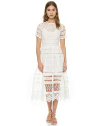 Белое кружевное платье-миди от Alexis