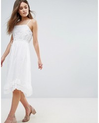 Белое кружевное платье-миди от Vero Moda