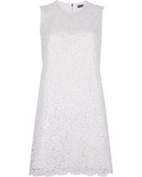 Белое кружевное платье прямого кроя от Dolce & Gabbana