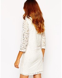 Белое кружевное платье прямого кроя от Warehouse