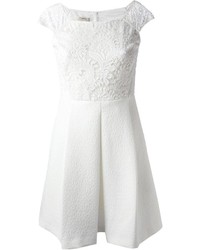 Белое кружевное платье с плиссированной юбкой от Pinko