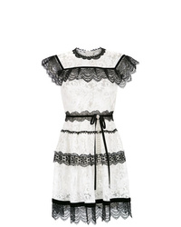 Белое кружевное платье с пышной юбкой от Martha Medeiros