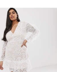 Белое кружевное платье-футляр с рюшами от Lasula Plus