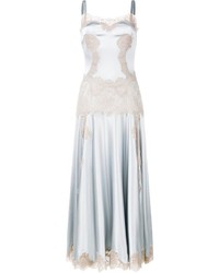Белое кружевное платье от Dolce & Gabbana