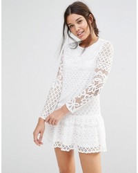 Белое кружевное платье от Missguided