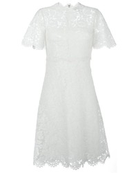 Белое кружевное платье от Valentino