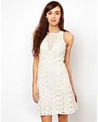 Белое кружевное свободное платье от Warehouse