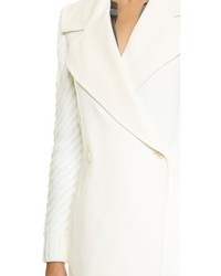 Женское белое пальто от Vince
