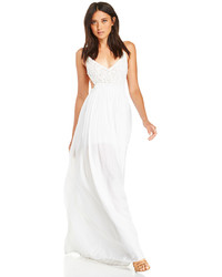 Белое платье-макси крючком