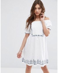Белое платье с вышивкой от Asos