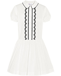 Белое платье с вышивкой от RED Valentino