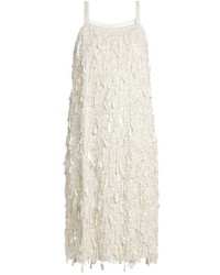 Белое платье с пайетками с украшением