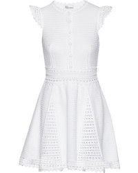 Белое платье с плиссированной юбкой крючком от RED Valentino