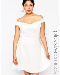 Белое платье с плиссированной юбкой от Bardot