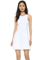 Белое платье с пышной юбкой от BB Dakota