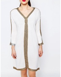 Белое платье-свитер с принтом от Love Moschino