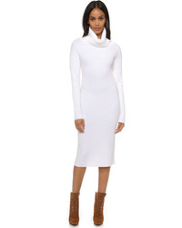 Белое платье-свитер от DKNY