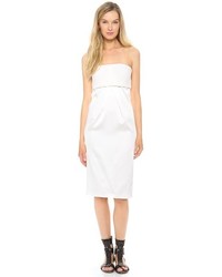 Белое платье-футляр от Calvin Klein