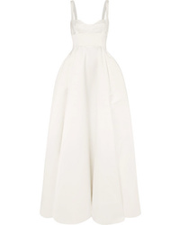 Белое сатиновое вечернее платье со складками от Emilia Wickstead