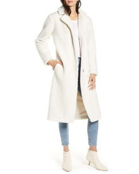 Белое флисовое пальто