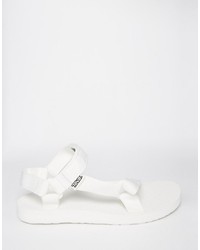 Женские белые босоножки от Teva