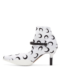 Белые ботильоны на резинке от Marine Serre