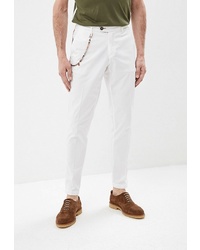 Белые брюки чинос от Primo Emporio