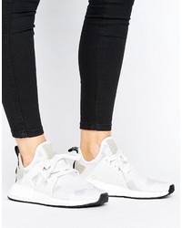 Женские белые высокие кеды с камуфляжным принтом от adidas