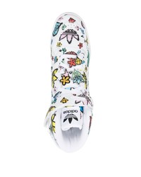 Мужские белые высокие кеды с принтом от adidas