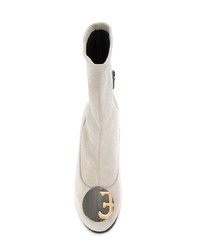 Белые замшевые ботильоны с украшением от Fabi