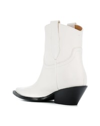 Белые замшевые ботильоны от Maison Margiela