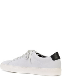 Мужские белые замшевые кеды от Common Projects