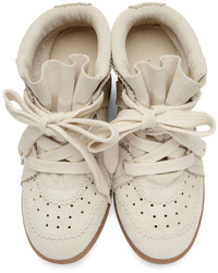 Белые замшевые кроссовки на танкетке от Isabel Marant
