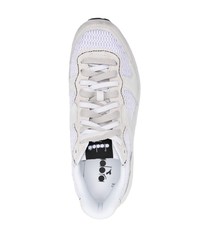 Мужские белые замшевые низкие кеды от Diadora