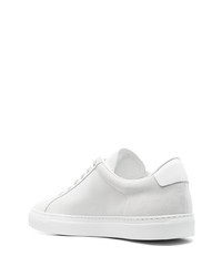Мужские белые замшевые низкие кеды от Common Projects