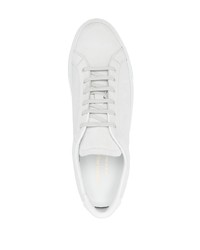 Мужские белые замшевые низкие кеды от Common Projects