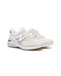 Мужские белые замшевые низкие кеды от New Balance