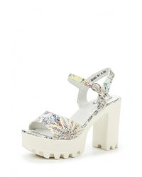 Белые кожаные босоножки на каблуке от Avenir