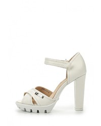 Белые кожаные босоножки на каблуке от Betsy