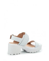 Белые кожаные босоножки на каблуке от La Coleccion