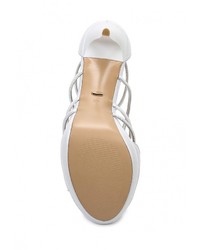 Белые кожаные босоножки на каблуке от Vitacci