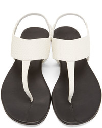 Женские белые кожаные босоножки со змеиным рисунком от Carritz