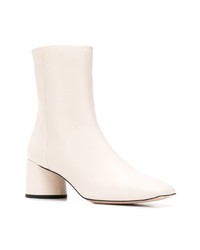 Белые кожаные ботильоны от Sebastian