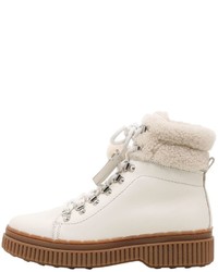 Белые кожаные ботинки на шнуровке