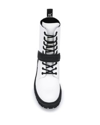 Женские белые кожаные ботинки на шнуровке от Moncler