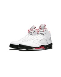 Мужские белые кожаные высокие кеды от Jordan