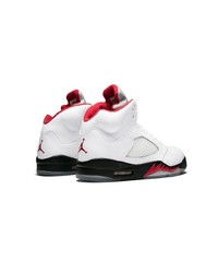 Мужские белые кожаные высокие кеды от Jordan